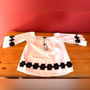 NWT White and black Romeo and Juliet Couture blouse, size Large